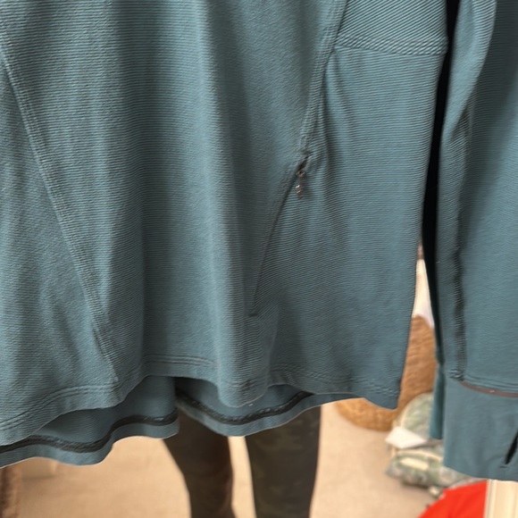 Lululemon pullover - Picture 3 of 4